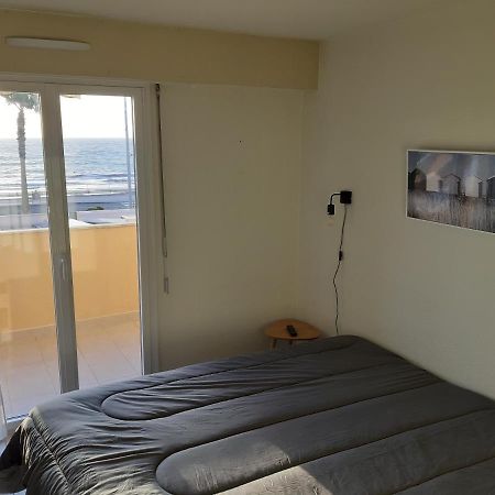 Appartement Cavalaire Face A La Mer Exteriör bild