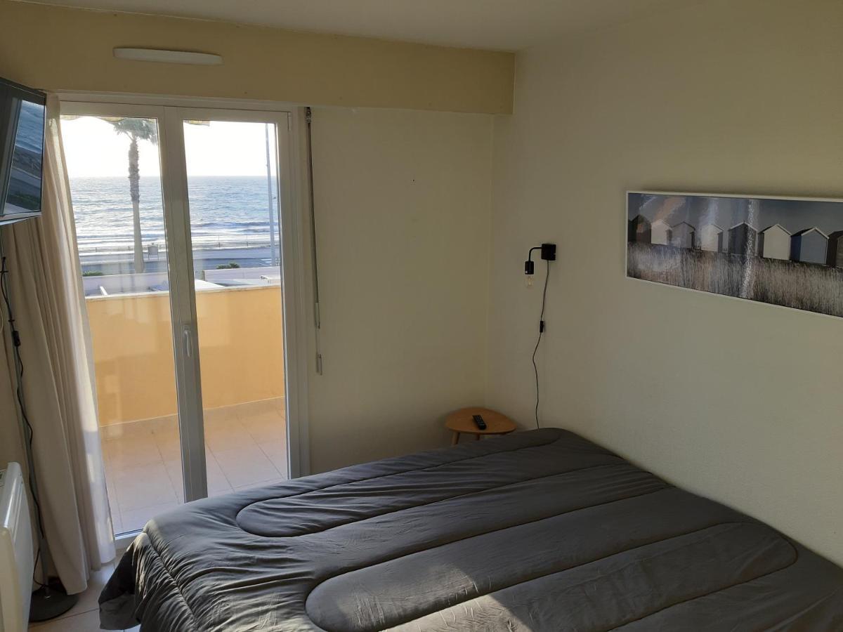Appartement Cavalaire Face A La Mer Exteriör bild